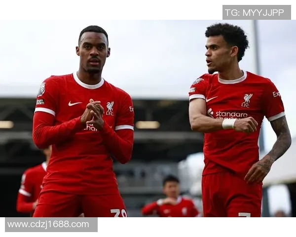 利物浦与纽卡斯尔的激烈对决揭示英超争冠新格局 利物浦与纽卡斯尔的激烈对决揭示英超争冠新格局